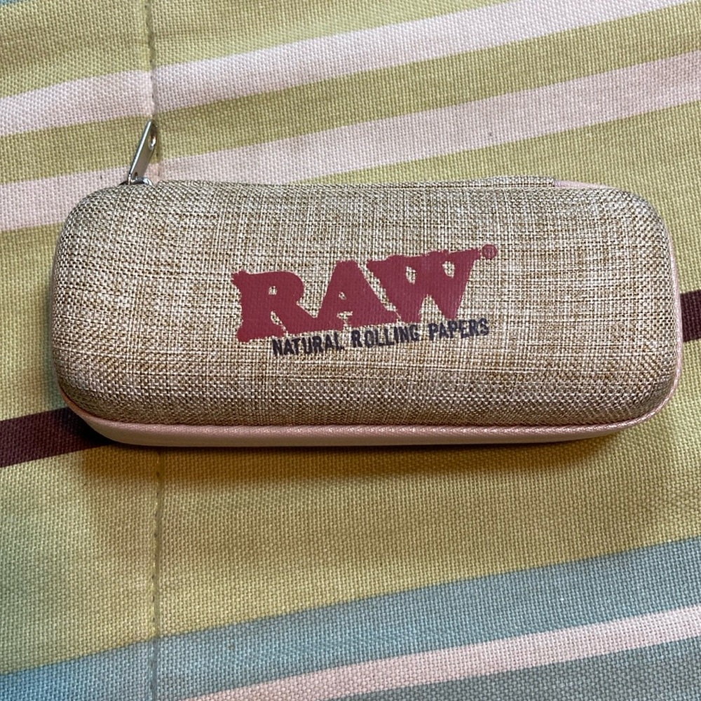 Carry Case by RAW Brand.  NWT!